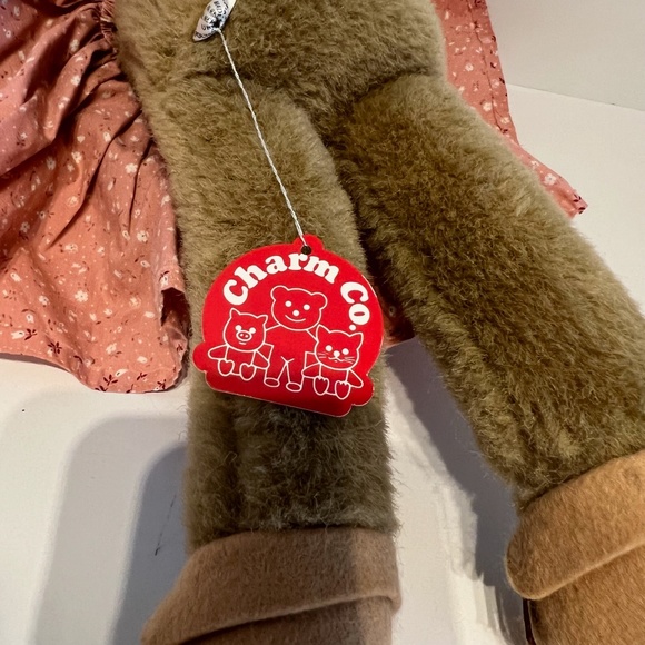 Vintage Charm Plush Mommy With Two Baby Bunnies Stuffed Toy - Picture 10 of 11